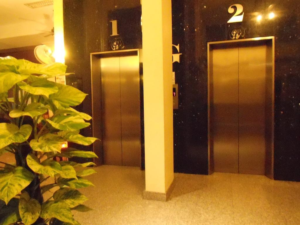Lodge 61 Hotel Banguecoque Exterior foto